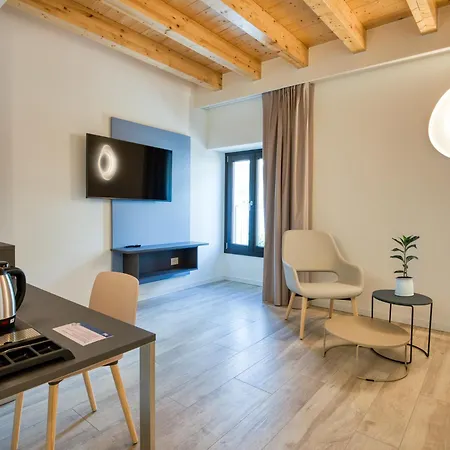 Oda ve Kahvaltı Residenza Dipiu Salò